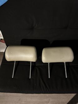Infiniti G35 Headrests