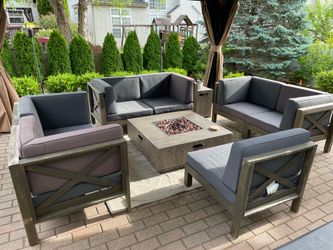 Outdoor patio furniture set