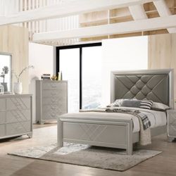 BRAND NEW Glam Silver Antique Modern QUEEN COMPLETE BEDROOM SET WITH MATTRESS INCLUDED