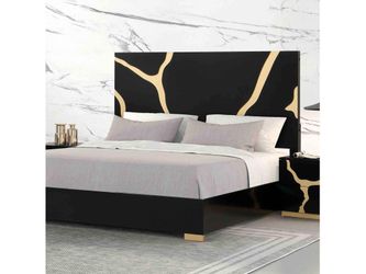 Goldsberg Black/Gold Eastern King Bed
