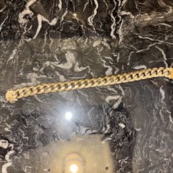 14k Gold Cuban Link Bracelet 
