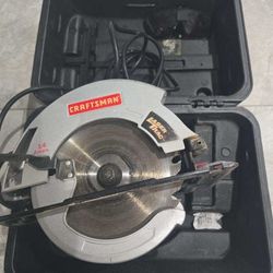 Craftsman Circular Saw With Case 