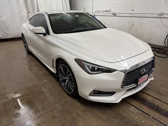 2017 INFINITI Q60