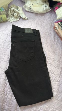 Levi’s black