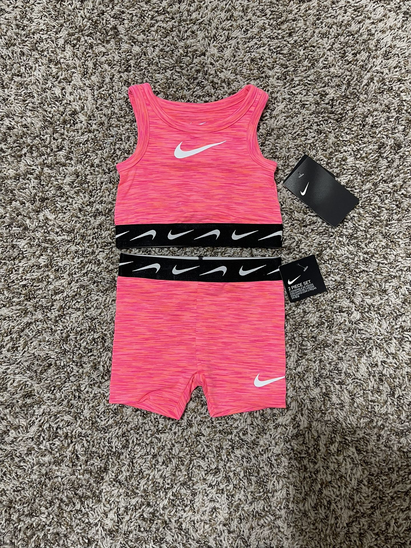 Toddler Girls 2 Piece Nike Set