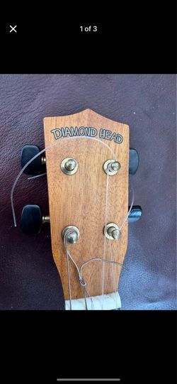 Diamond Head DU-200B Baritone Ukulele + Padded Gig Bag