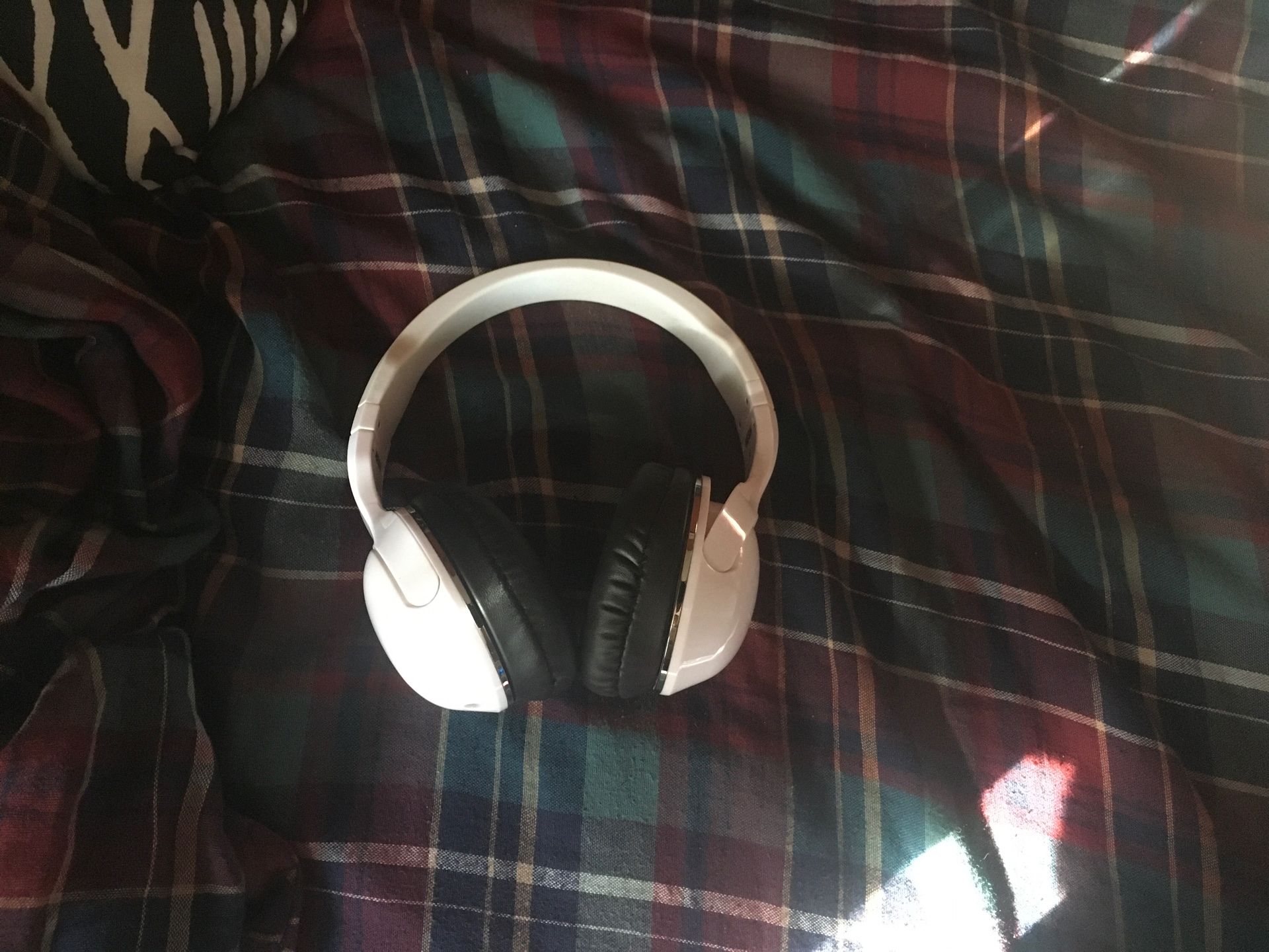 SkullCandy Hesh Headphones.