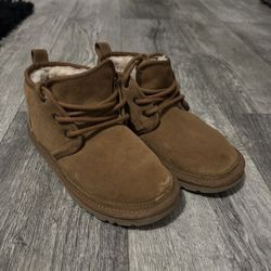 UGG