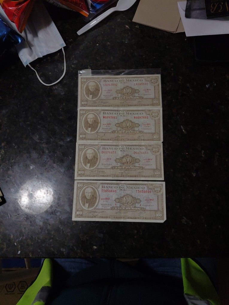 Cien Pesos Mexicanos