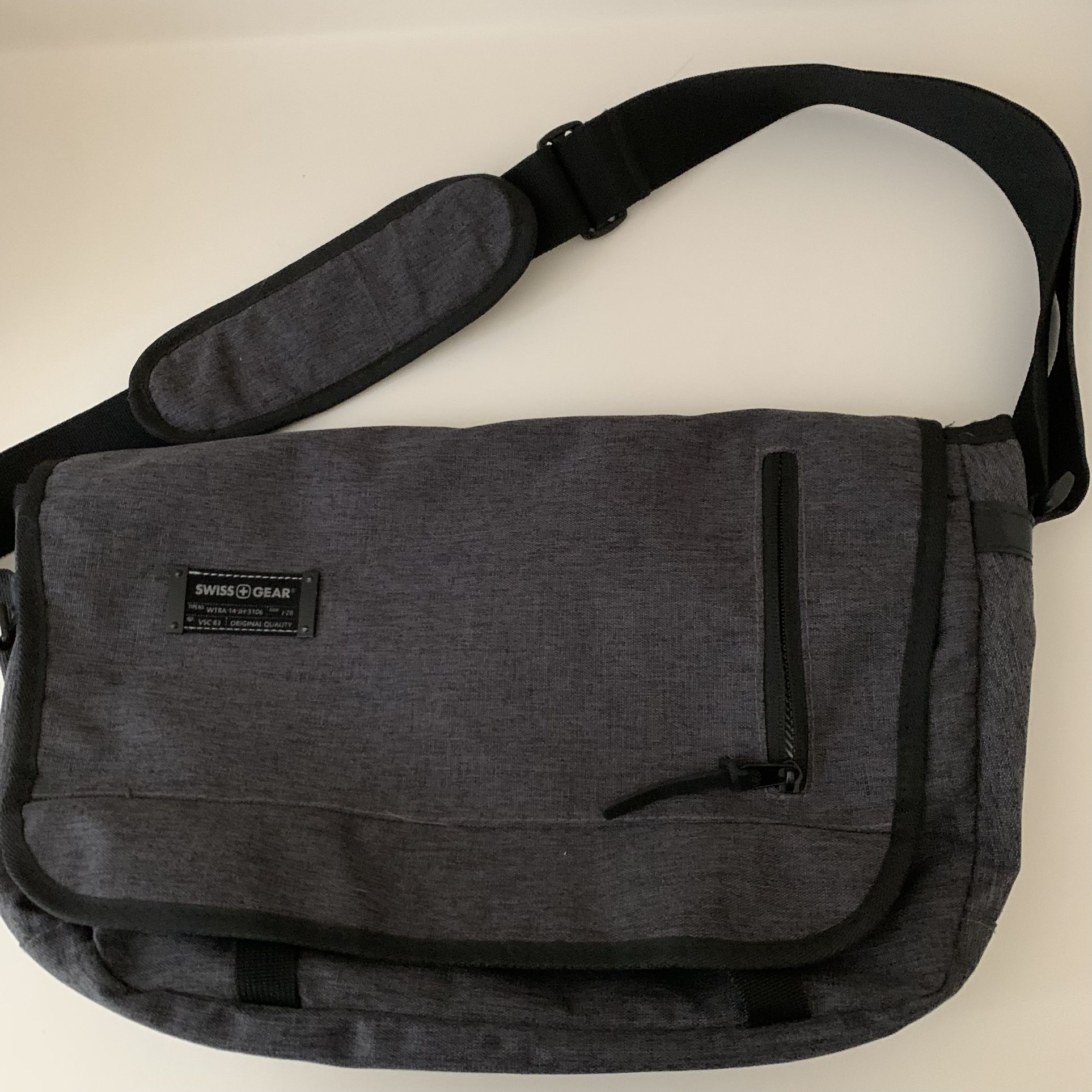 swiss gear messenger / laptop / book bag WTRA-14-JH-3106 VSC-83 for Sale in  San Clemente, CA - OfferUp