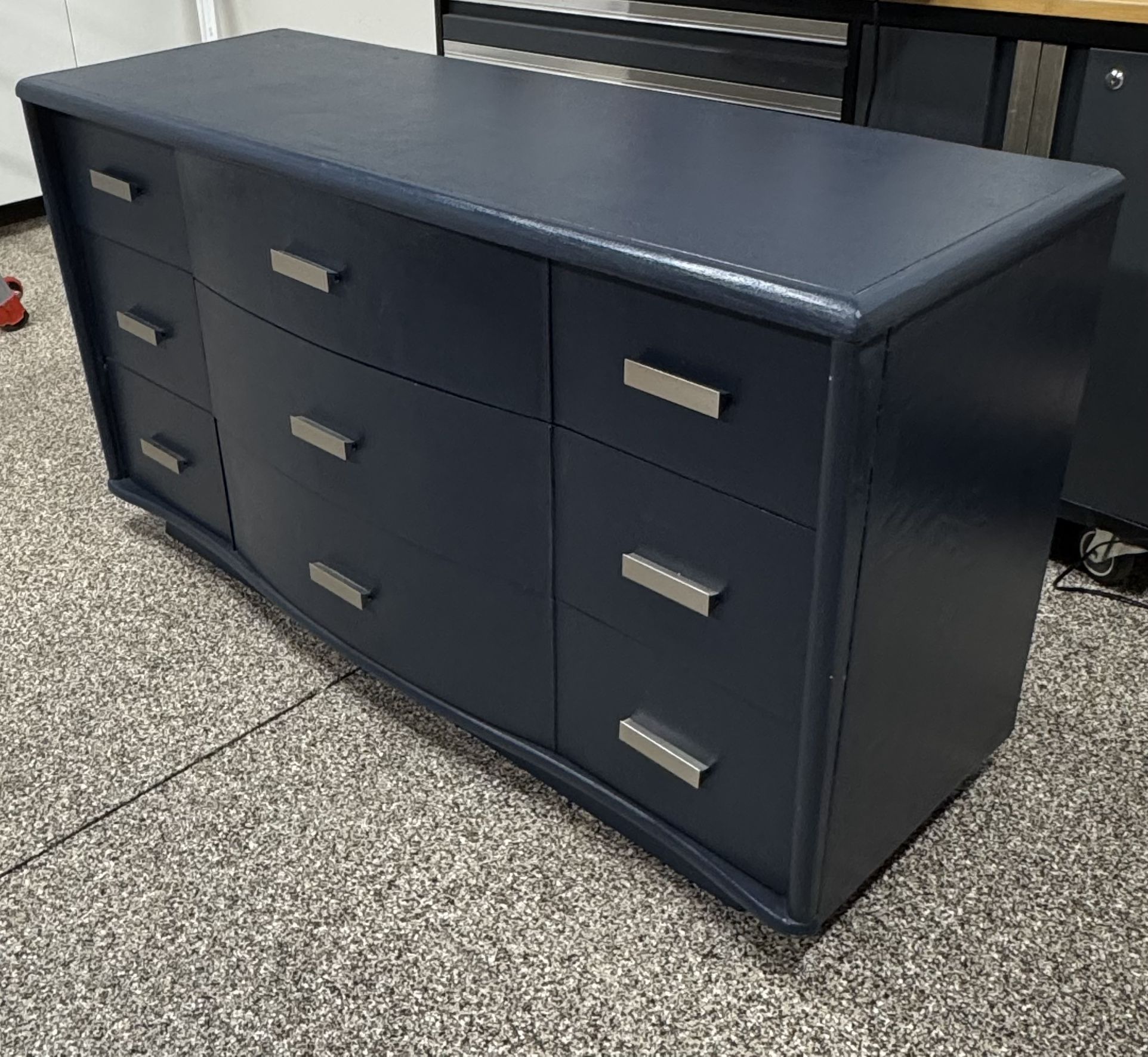 Vintage Dresser, 6 Drawers With New Paint and Hardware