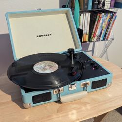 Crosley briefcase Record Player 