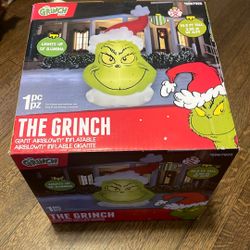 10 FT. INFLATABLE GRINCH