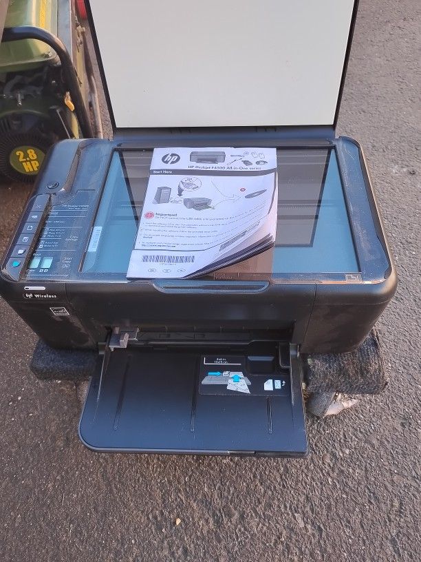 HP Deskjet F4580 Printer Scanner Copier I'm Asking $50 But I'll Take The Best Offer This Thing Is Pretty Much Brand New
