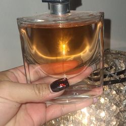 La Vie Est Belle Perfume