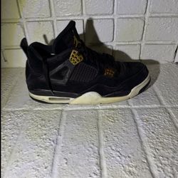 Nike Air Jordan 4 Retro "Royalty" 