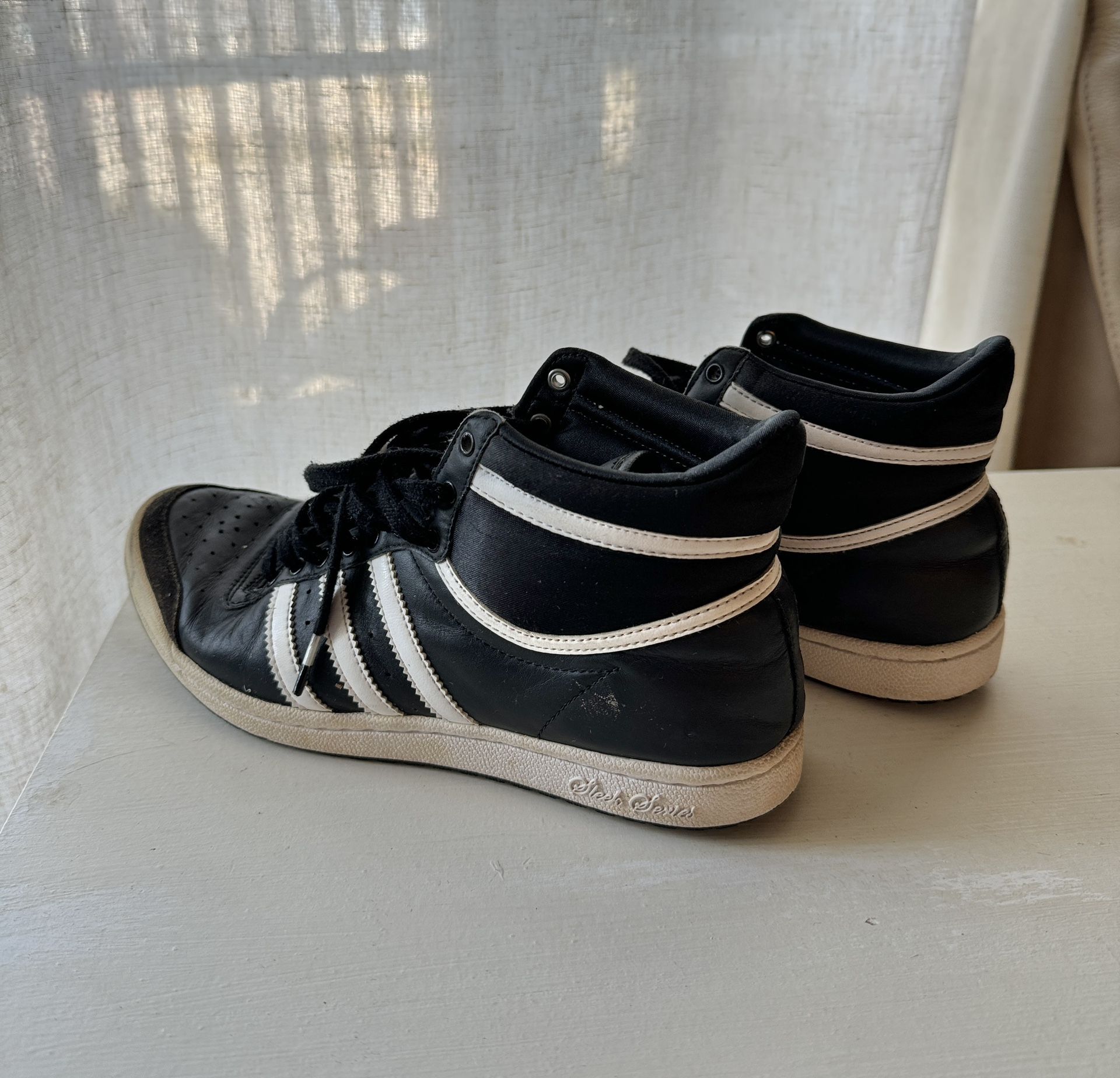 Adidas Hi-tops Sz 8