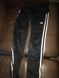 Pantalón Adidas size 10-12