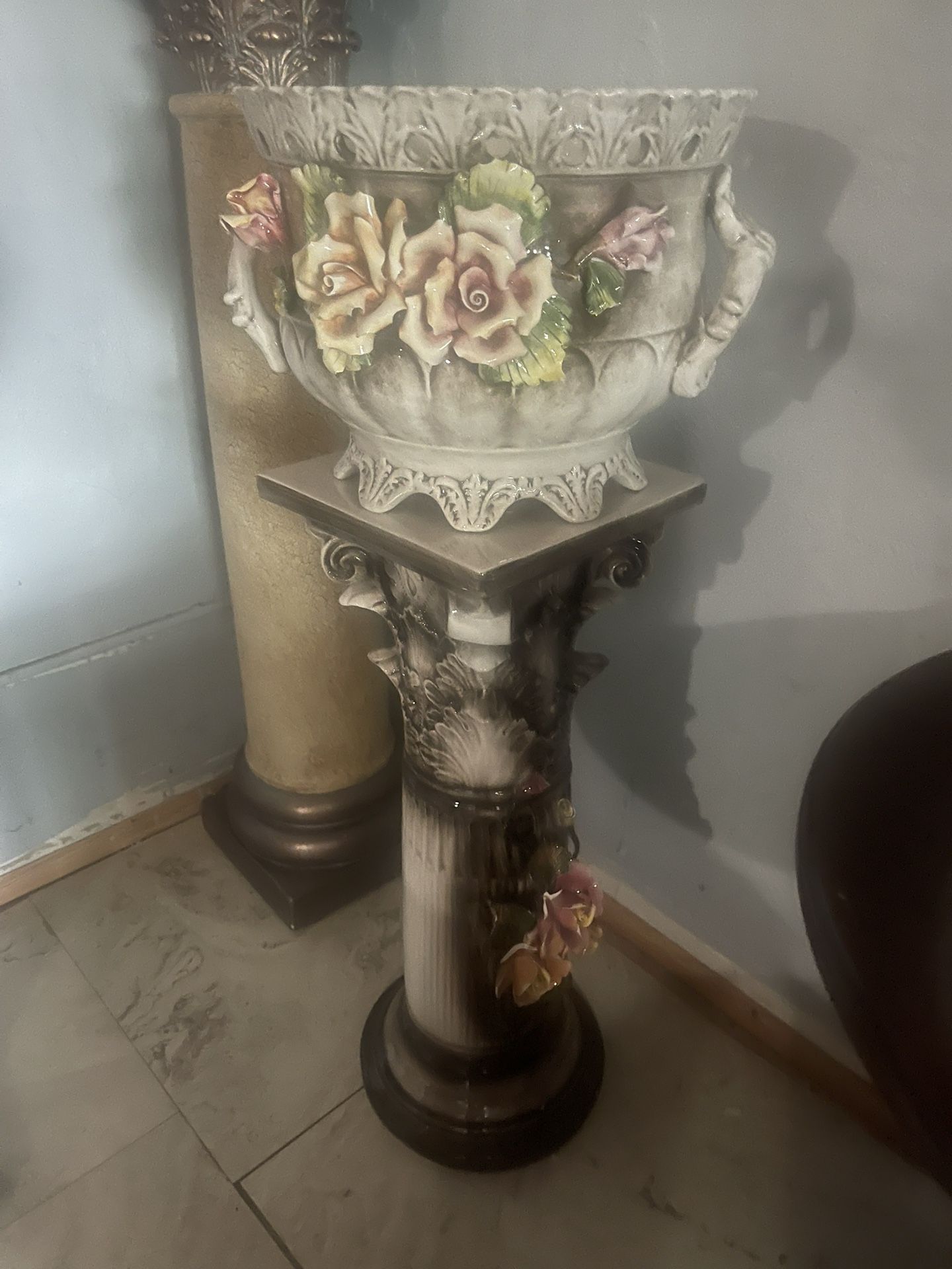Capodemonti Pedestal Y Cesta Grande