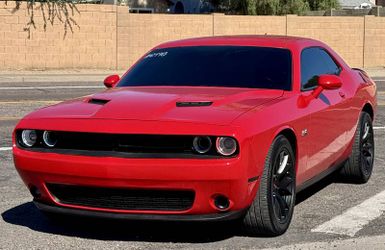 🚨 Auction this Saturday - 2017 Dodge Challenger R/T 2 Door Coupe