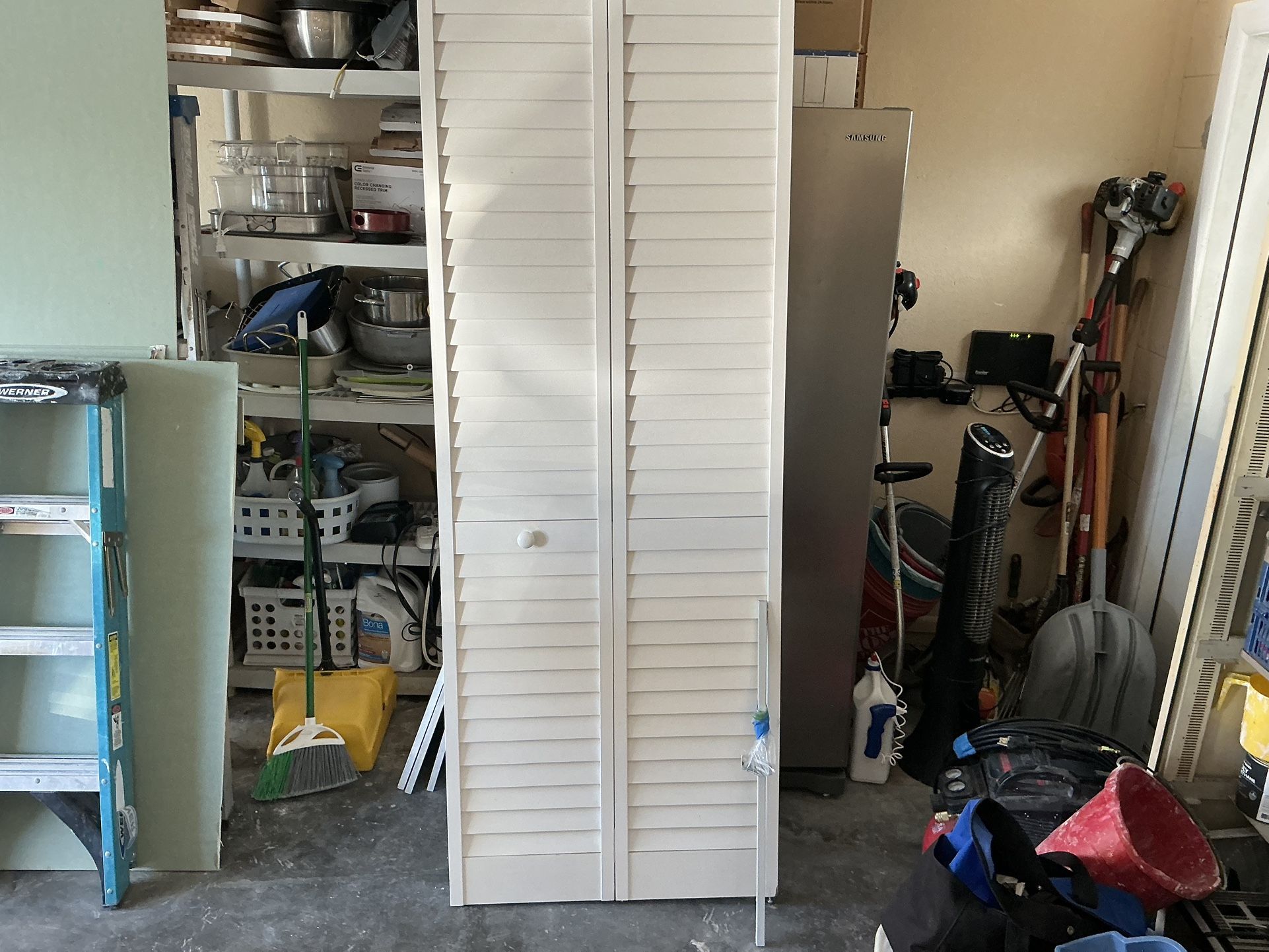 30”x80” Louvre Bi-fold Door 