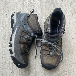 KEEN Women's Targhee 2 Mid Height Waterproof boots Size 9