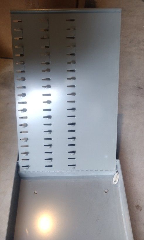 Locking key/Items Box