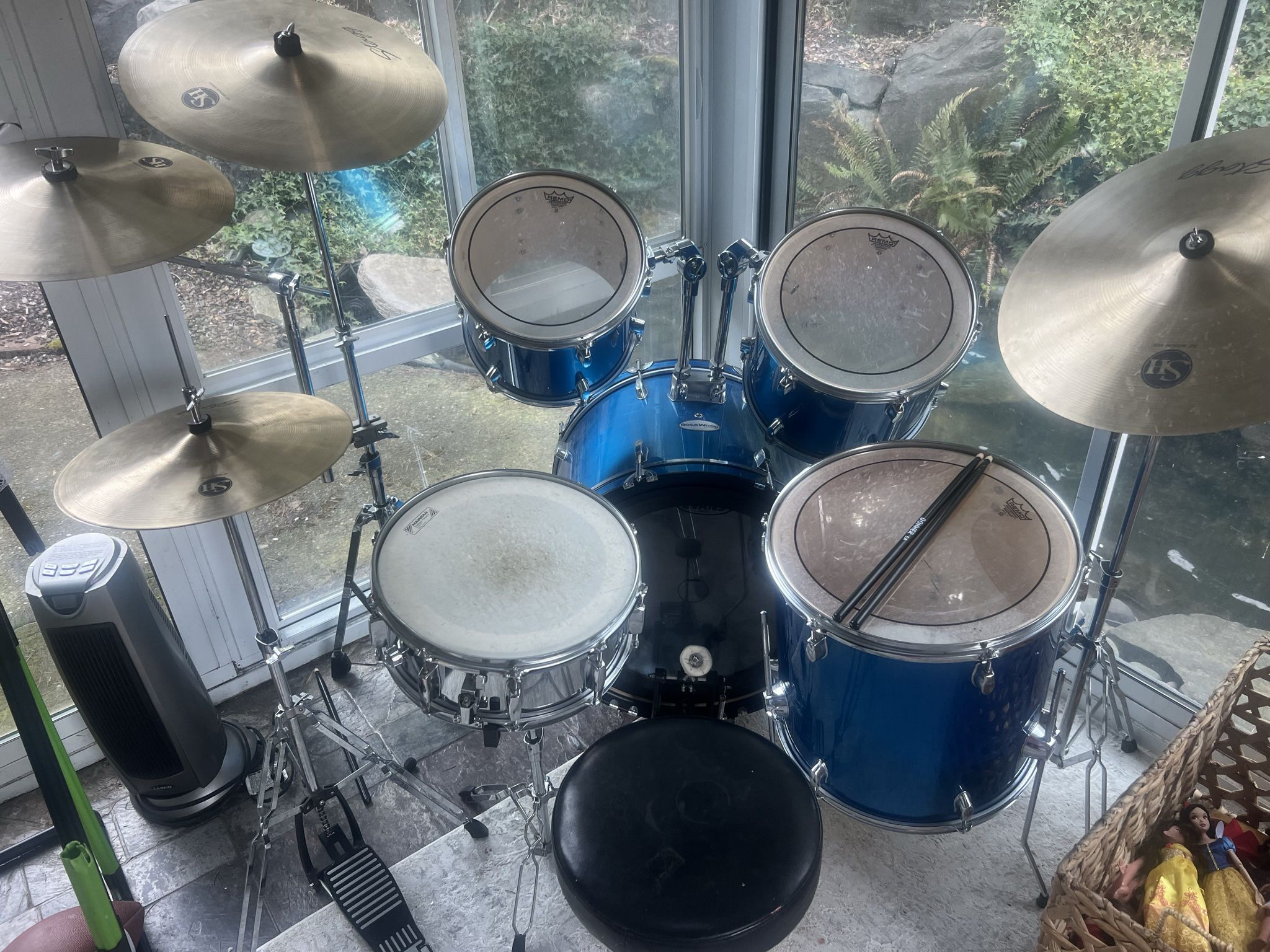 Drum Set & Cymbals 