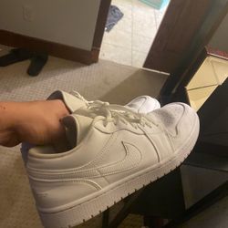 Jordan 1 Low Triple White