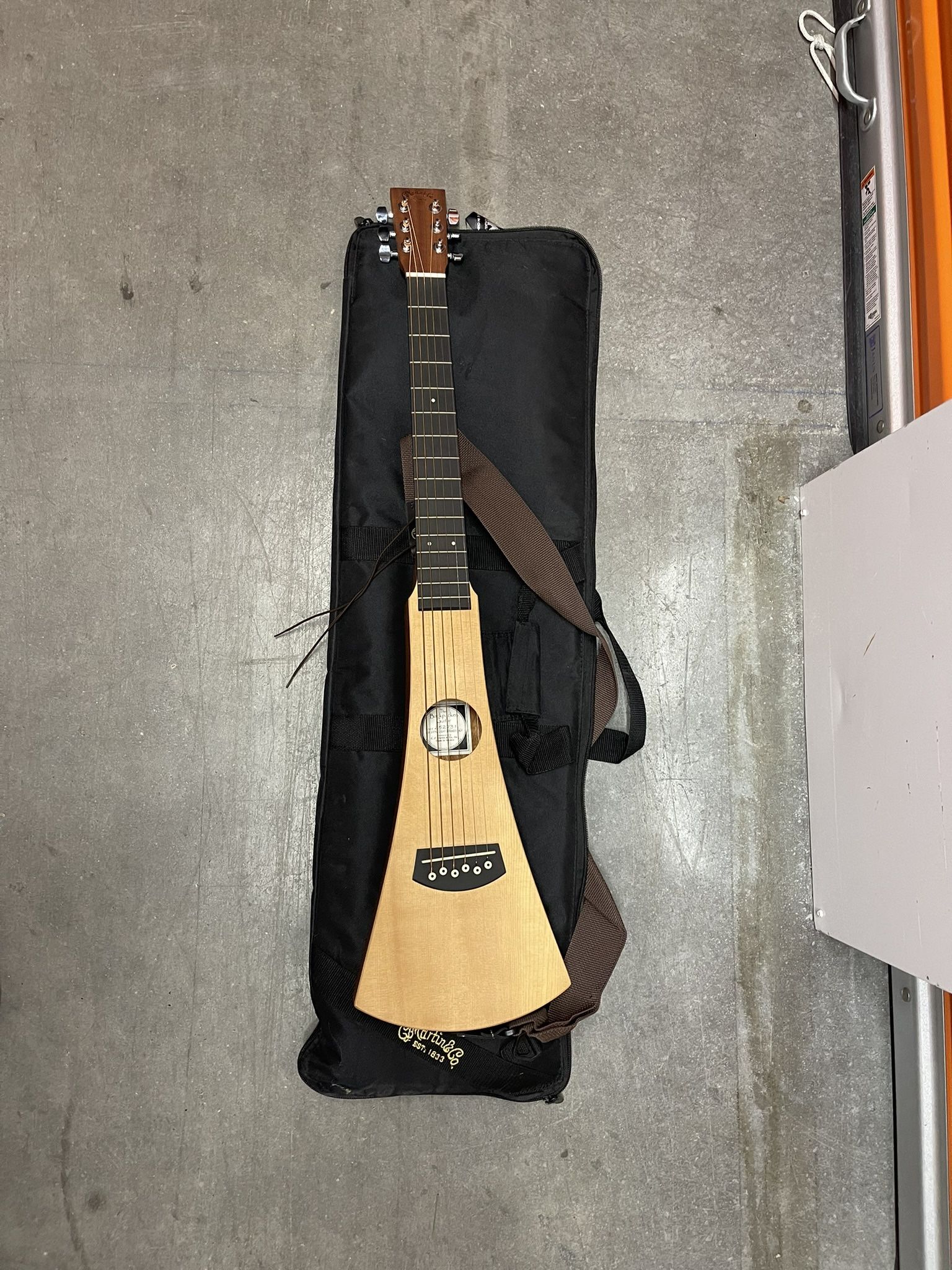 Martin The backpacker Guitar