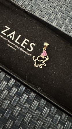 14k Gold elephant pendant