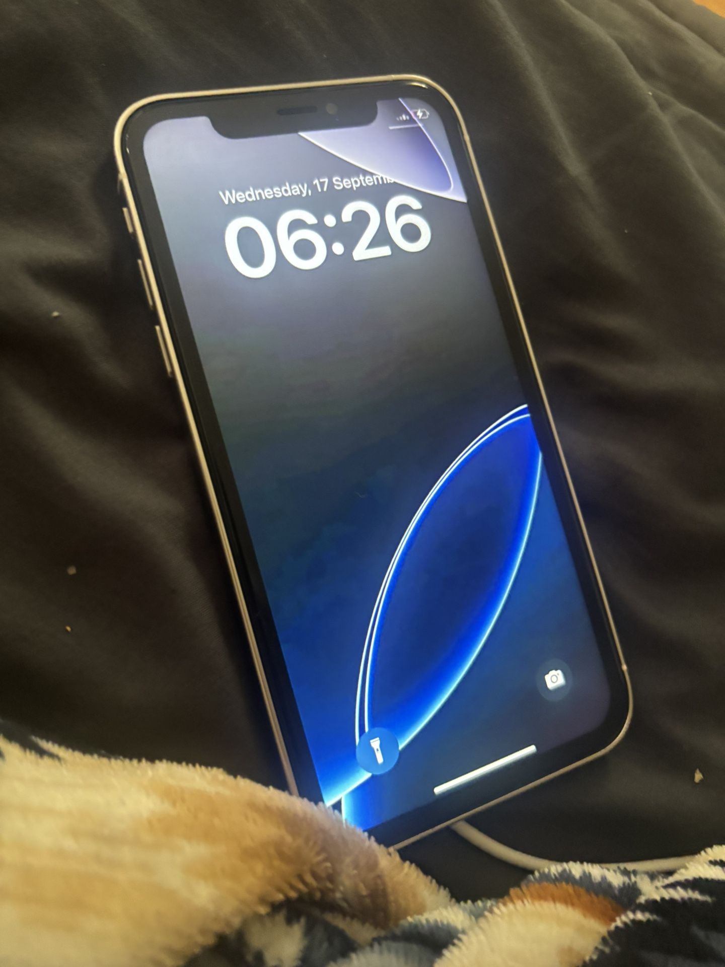 iPhone 15 Pro 64GB Unlocked White Excellent Condition 