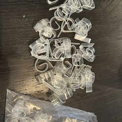 Table cloth clips lot of 57