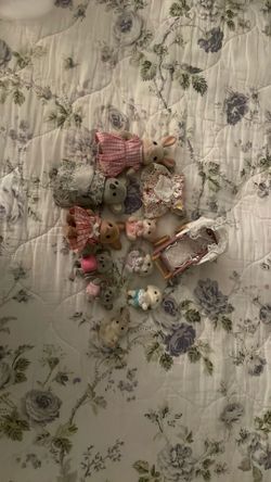 Calico critters/ Sylvanian families