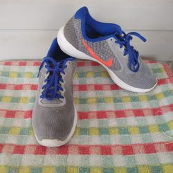 Nike revolution 3 athletic shoes for men