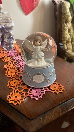 Precious Moments Snow Globe 