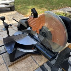 Sliding Compound Miter Saw