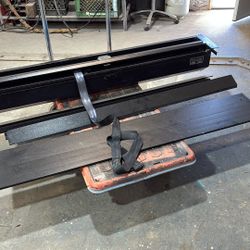 Truck Covers U.S.A Rolling Bed Cover Ford F-150  2024 5.5 Ft Bed