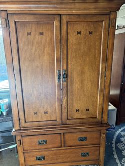 Entertainment Center/Shelving/Drawers