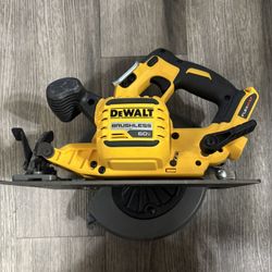 DEWALT FLEXVOLT 60V MAX Cordless Brushless 7-1/4 in. Circular Saw