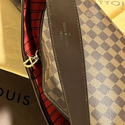 Open Box Louis Vuitton Purse With Dust Bag and Original Box