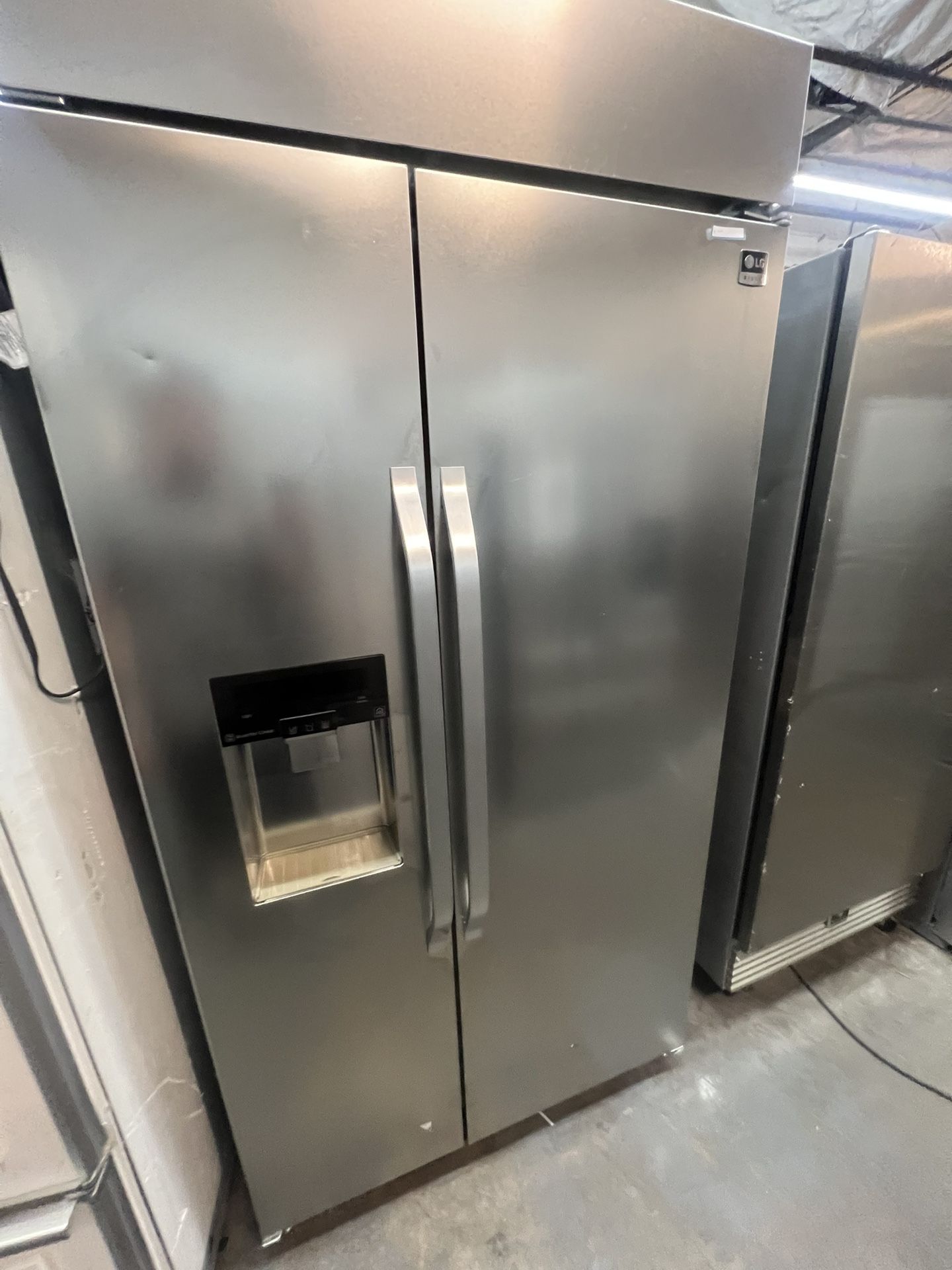 Lg Refrigerator 42” Built In Stainless Steel 2022