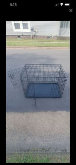 FRONT AND SIDE DOOR ENTRY MEDIUM / LARGE DOG CAGE