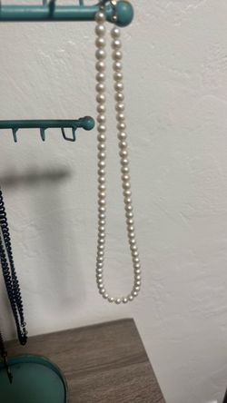 White Pearl Beaded Necklace