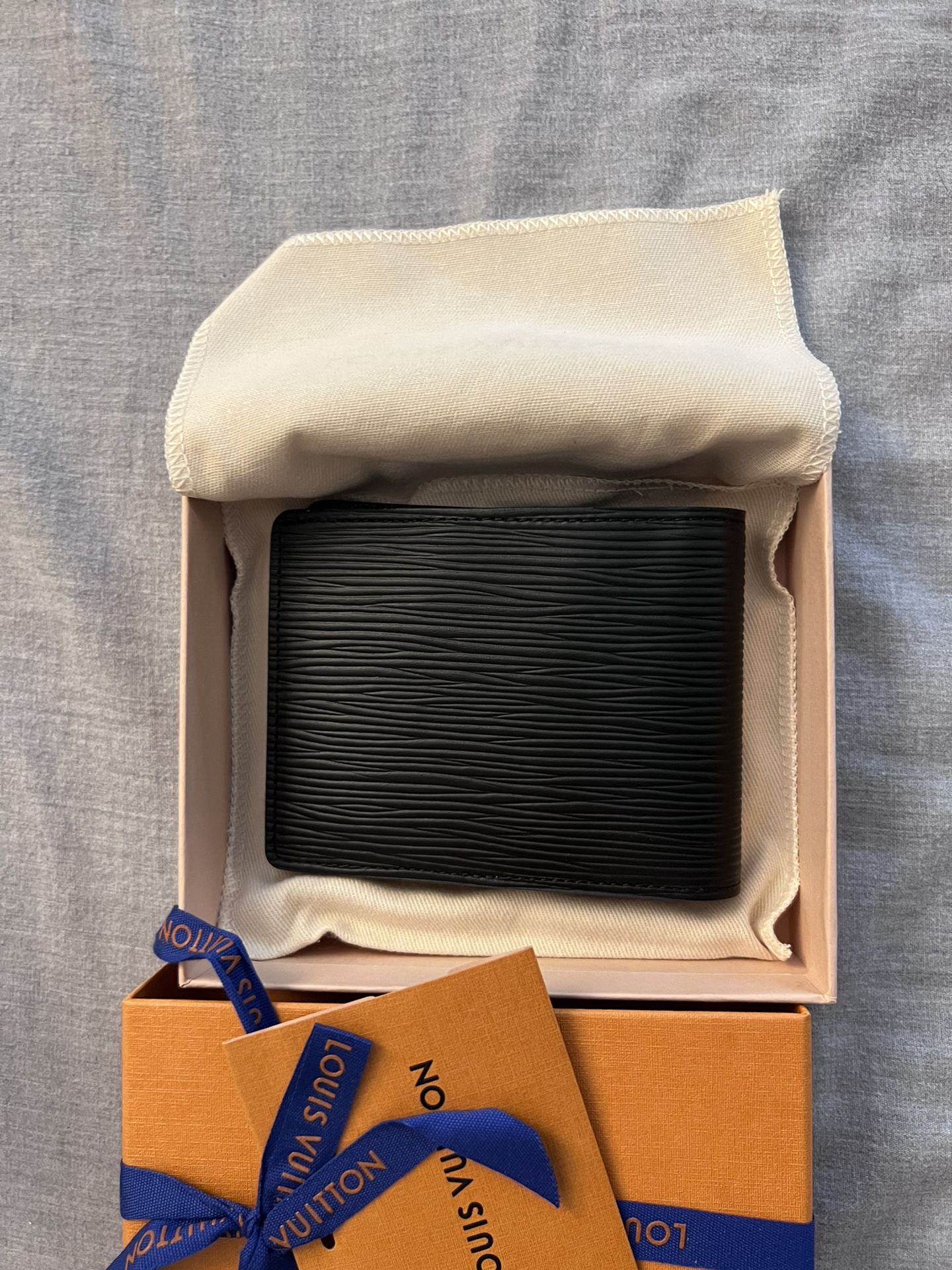 Louis Vuitton Men's Slender Wallet — Black Monogram— Used for Sale in  Camarillo, CA - OfferUp