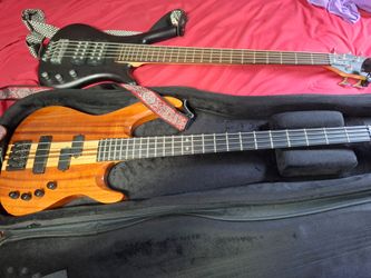 Bass guitar