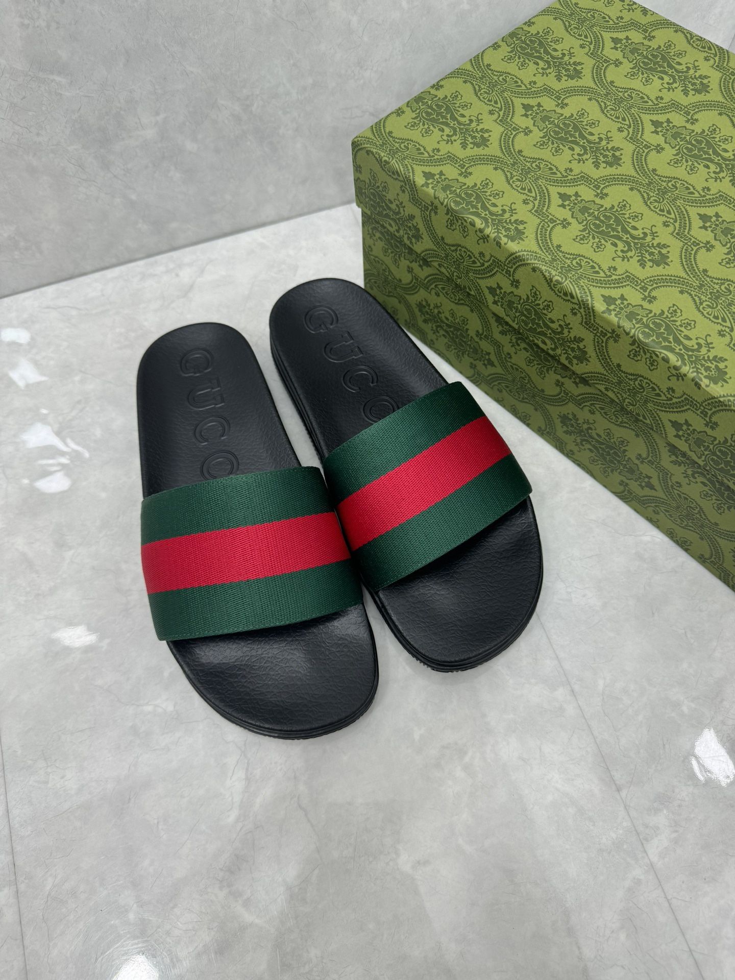 Gucci - Genuine Sandals Best Quality