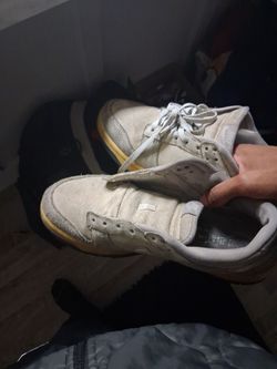 Off white nike sb asking for 60  size 9.5