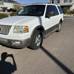  2003 Ford Expedition – Seats 8 – Clean Title – Priced to Sell