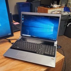 DELL STUDIO 1737 WITH 17.3 INCH SCREEN (INV. D1017NN)

